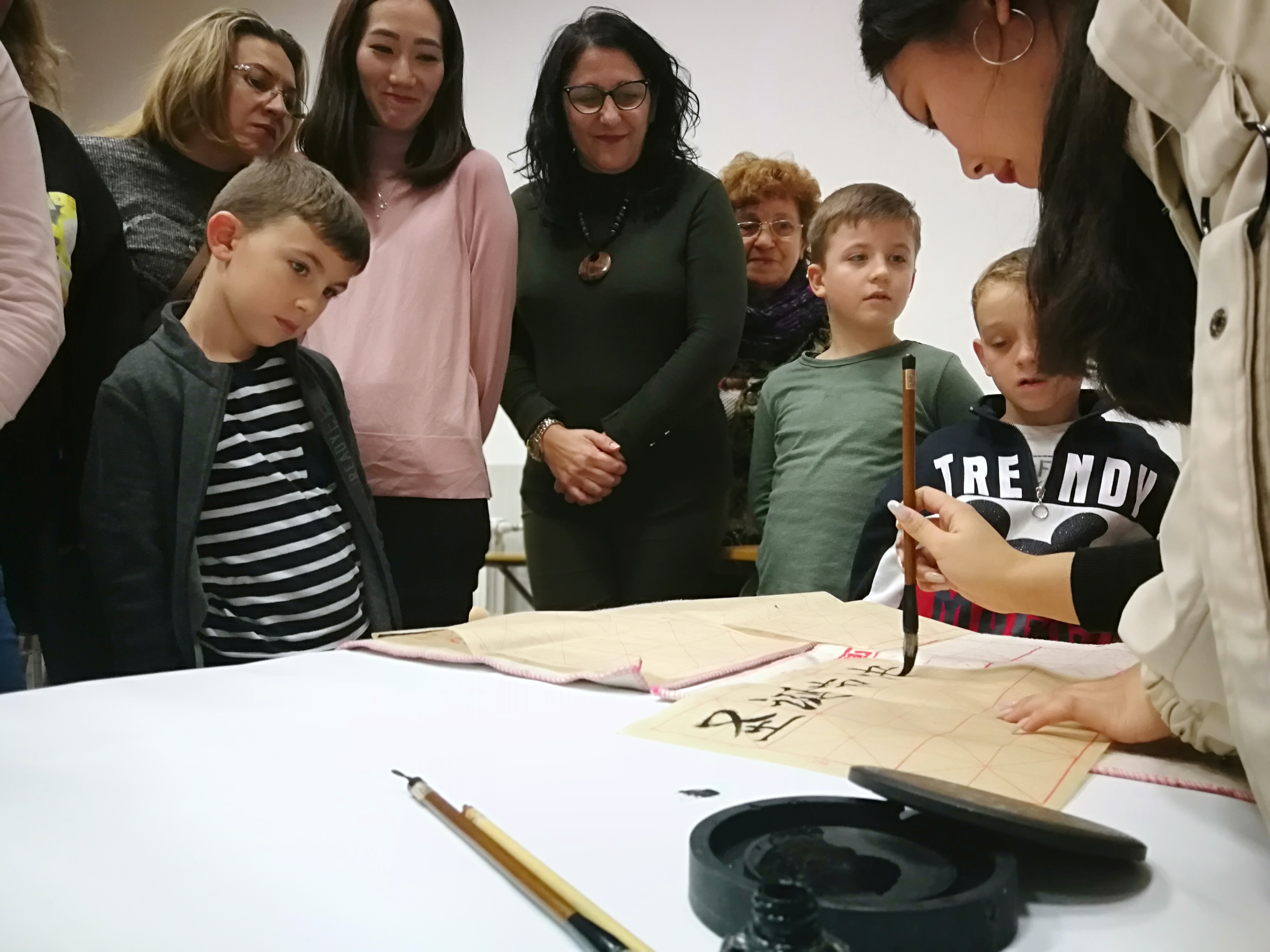 Crăciun în Spania cu o profesoară de limba română. Cum învață copiii chinezi, coreeni, ruşi şi români să iubească aceleași lucruri