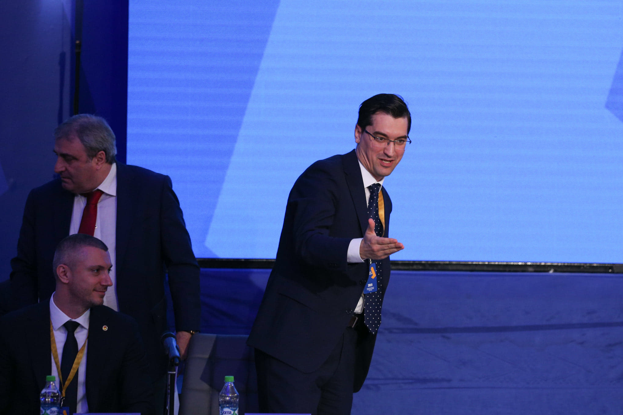 FOTO | Adunarea Generală a FRF 2019. S-a schimbat sigla FRF. Trolere și alte suveniruri, cadou pentru membri! Cine e Maria Ceaușilă, senzația zilei