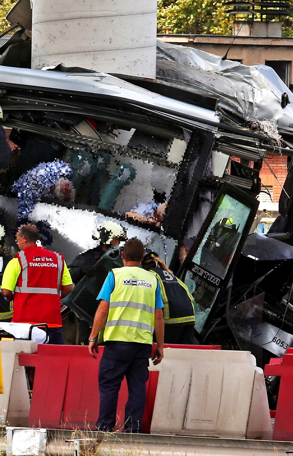 IMAGINI ȘOCANTE | Accident grav cu un autocar în Spania: Cinci persoane au murit și 16 sunt rănite. Precizări de la MAE