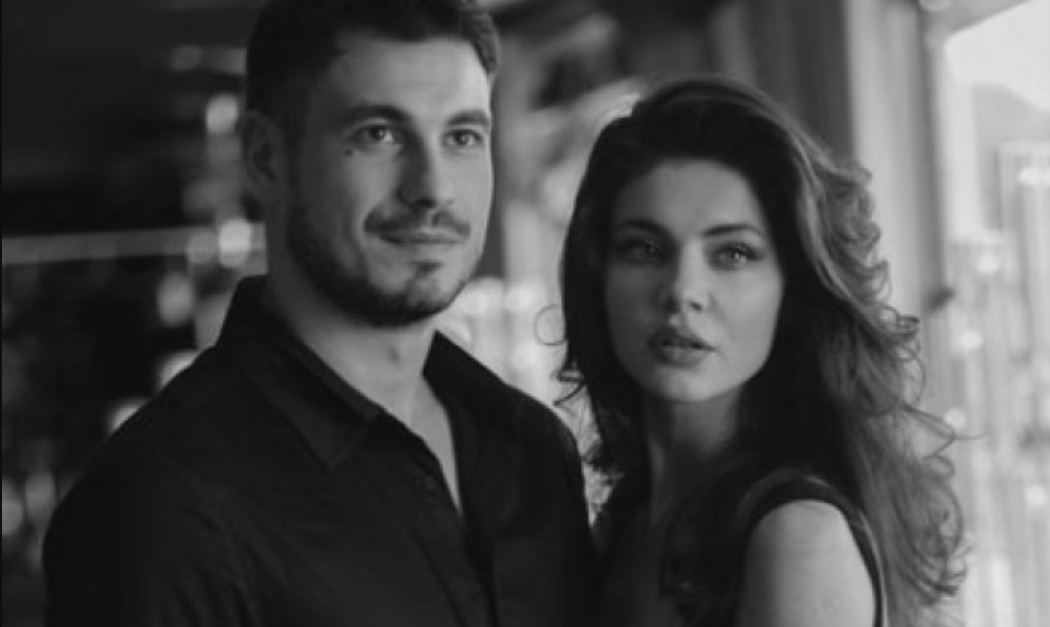 Cum arată inelul primit de Cristina Ich. Se zvonește că a fost cerută în căsătorie cu o bijuterie de jumătate de milion de euro: „Pentru totdeauna”