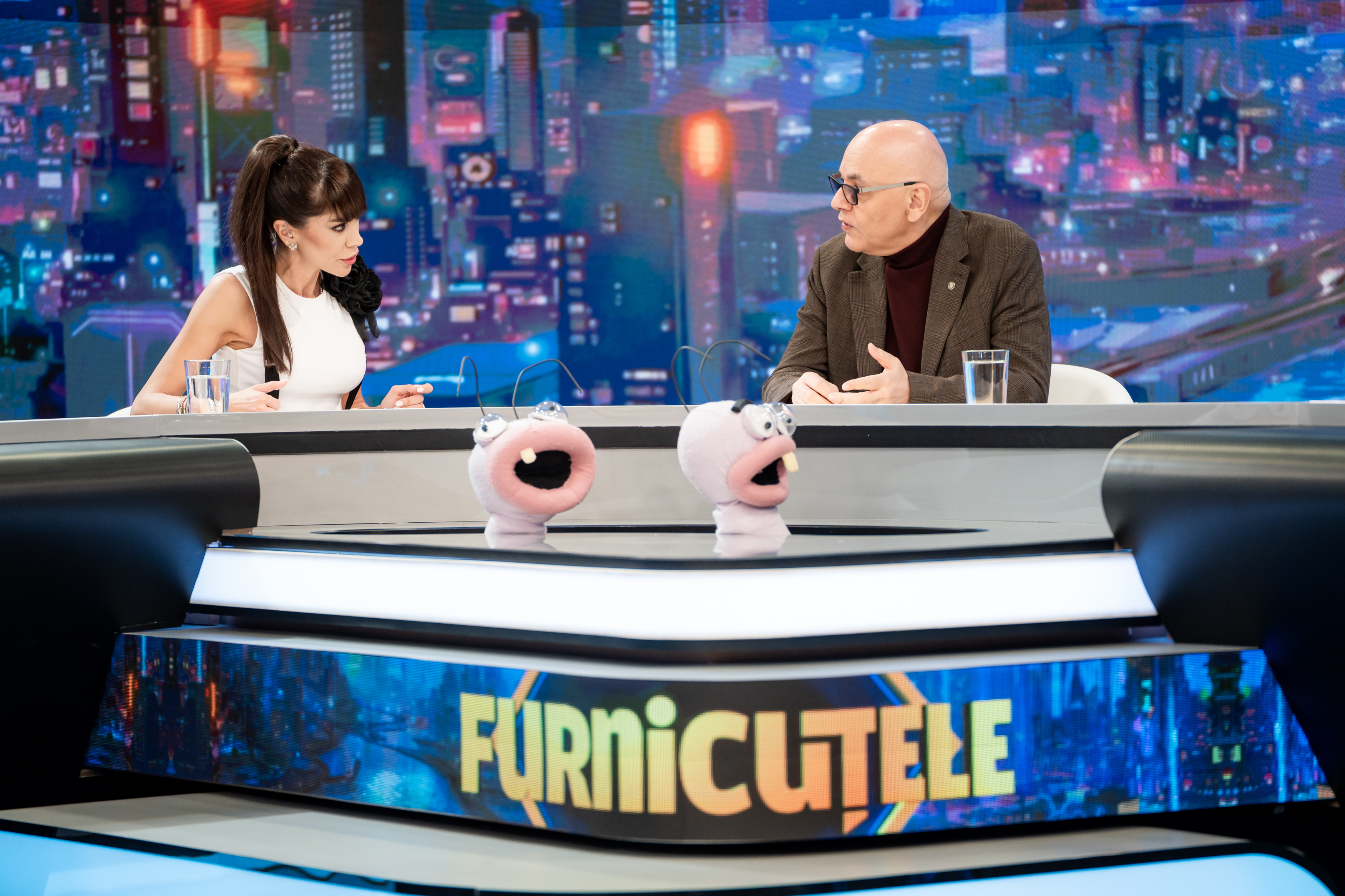 Denise Rifai debutează la Antena 1. Raed Arafat, primul invitat în show-ul „Furnicuțele”