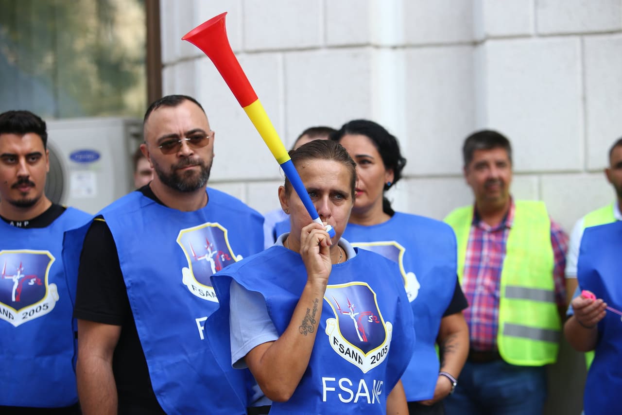 Protest al sindicaliştilor din Poliţie şi penitenciare în fața Ministerului Finanţelor. Care sunt principalele revendicări