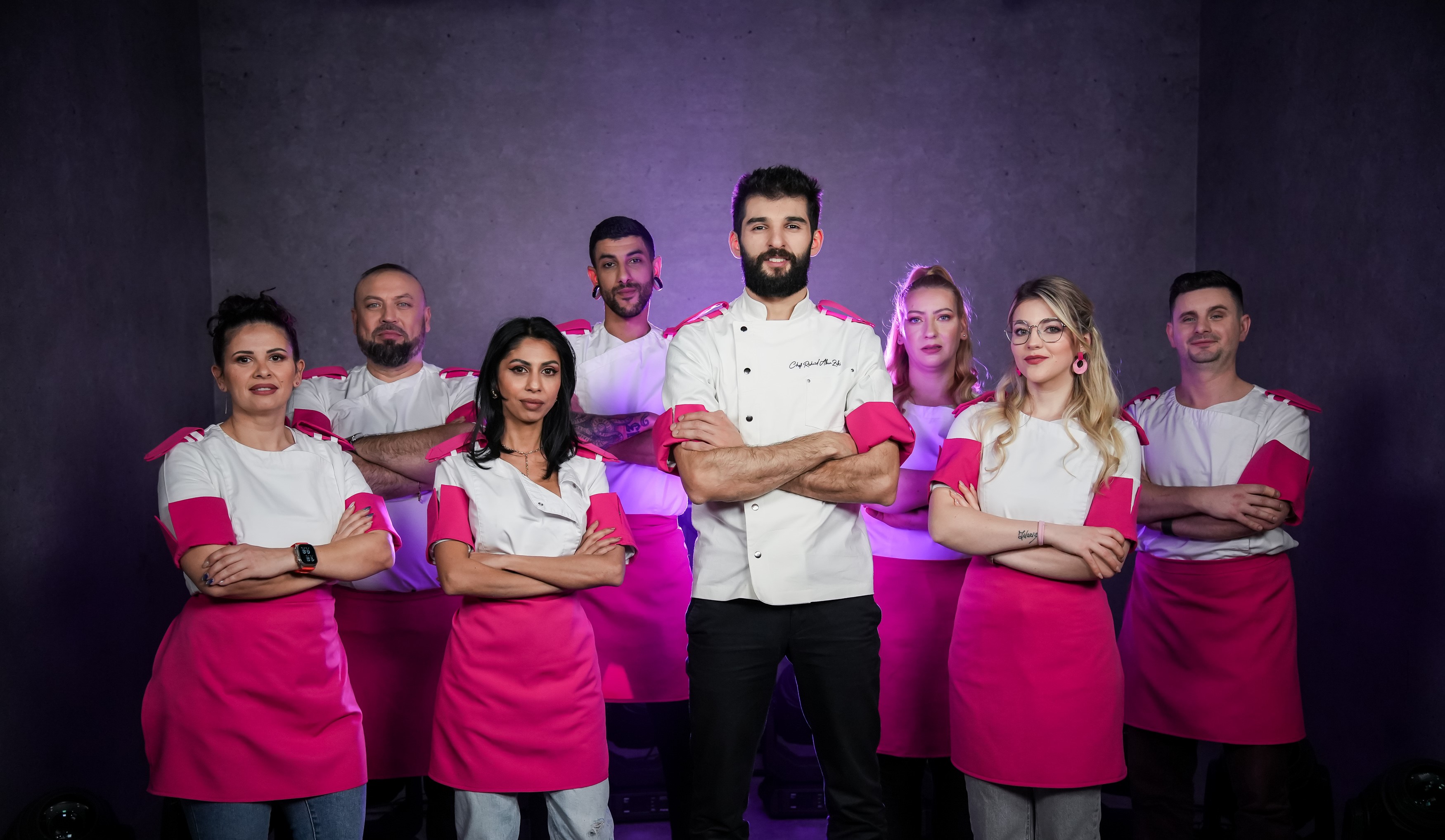 Echipele de la „Chefi la cuțite”, sezonul 13. Ei sunt concurenții aleși de cei patru jurați, care sunt pregătiți de primele dueluri