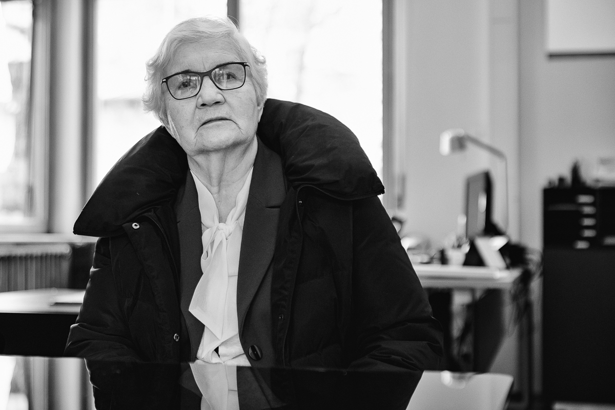 INTERVIU Când era copil, a supraviețuit experimentelor doctorului Mengele. Femeia căreia Papa Francisc i-a sărutat numărul tatuat la Auschwitz a venit în România