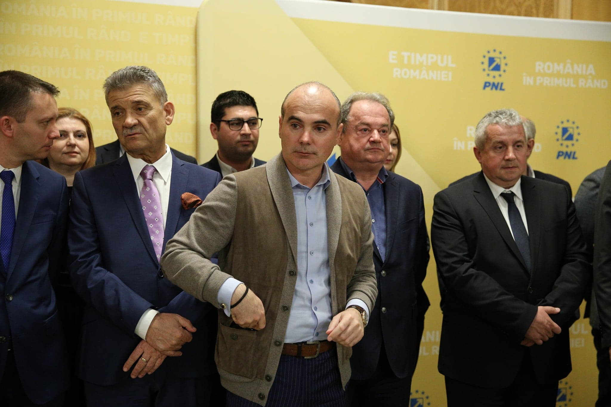 FOTO|  PNL a validat lista candidaţilor la europarlamentare, cu Rareş Bogdan, cap de listă. Orban: "Este un campion al luptei împotriva minciunii"