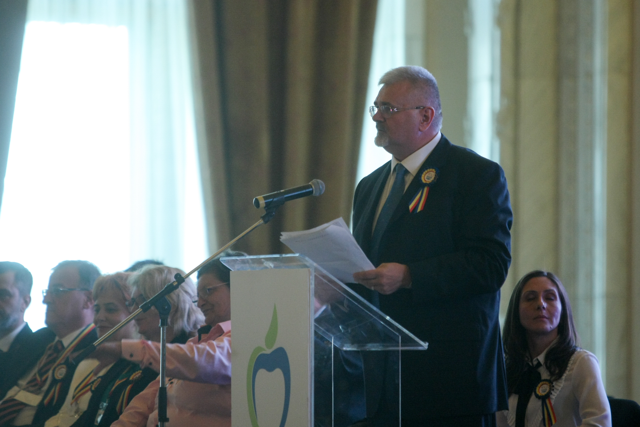 Schimb de replici dur între Turcescu și Băsescu, la Congresul PMP: ”M-aş fi aşteptat să rămâneţi la cârmă”/ ”Un căpitan are și el o licență care expiră” (VIDEO)