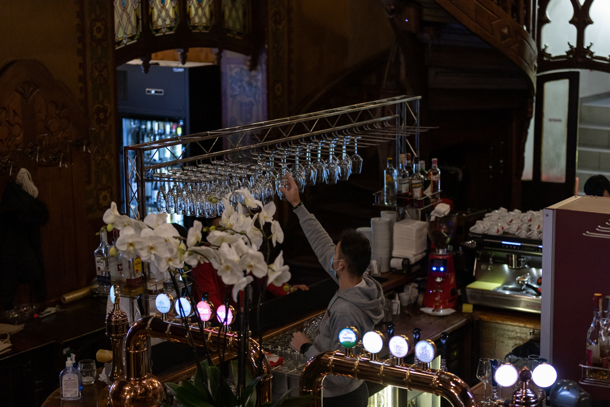 Restaurantele din București s-au redeschis după trei luni. Patron local: „Suntem foarte prudenți"