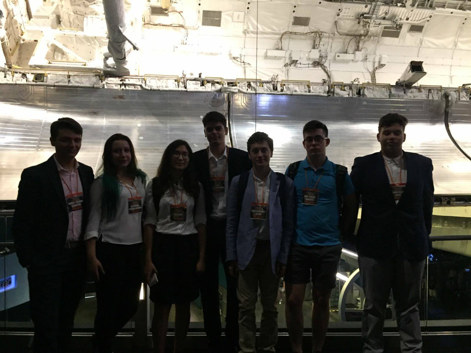 VIDEO. Profesorul Băraru face din elevi campioni la NASA. Au ajuns la Harvard și Cambridge