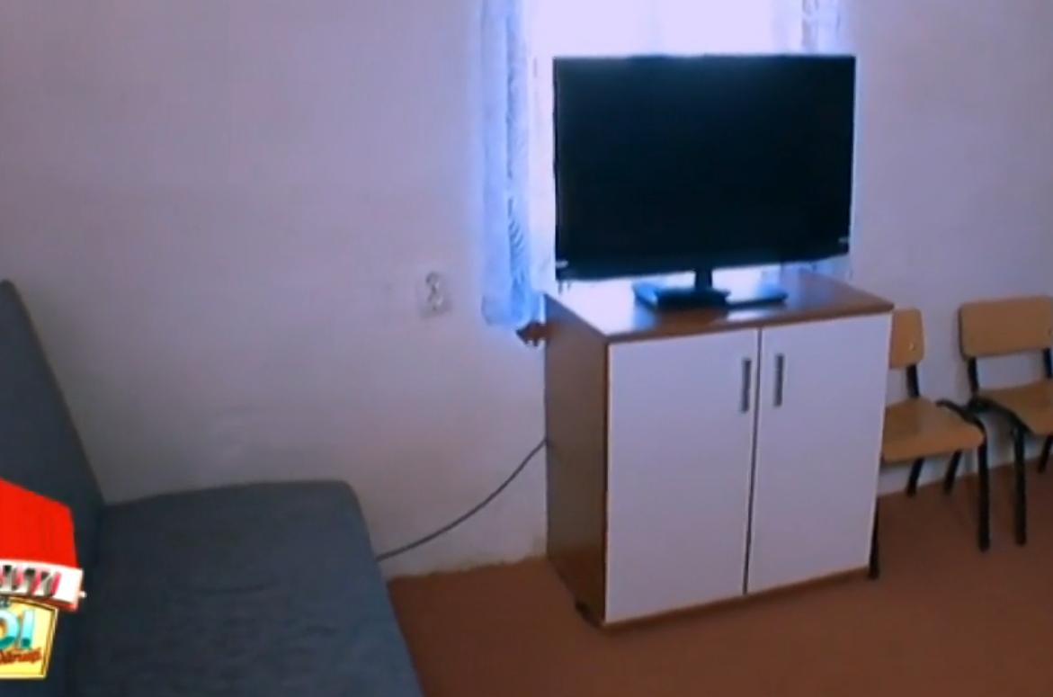 O familie ajutată de vedete în emisiunea „Poftiți pe la noi! Poftiți și dăruiți” a recurs la un gest şocant!