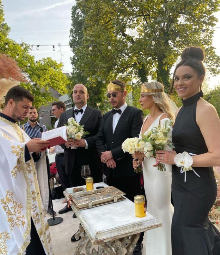 Ana Baniciu și Edy Kovacs s-au căsătorit religios. Imagini cu cântăreața în rochie de mireasă