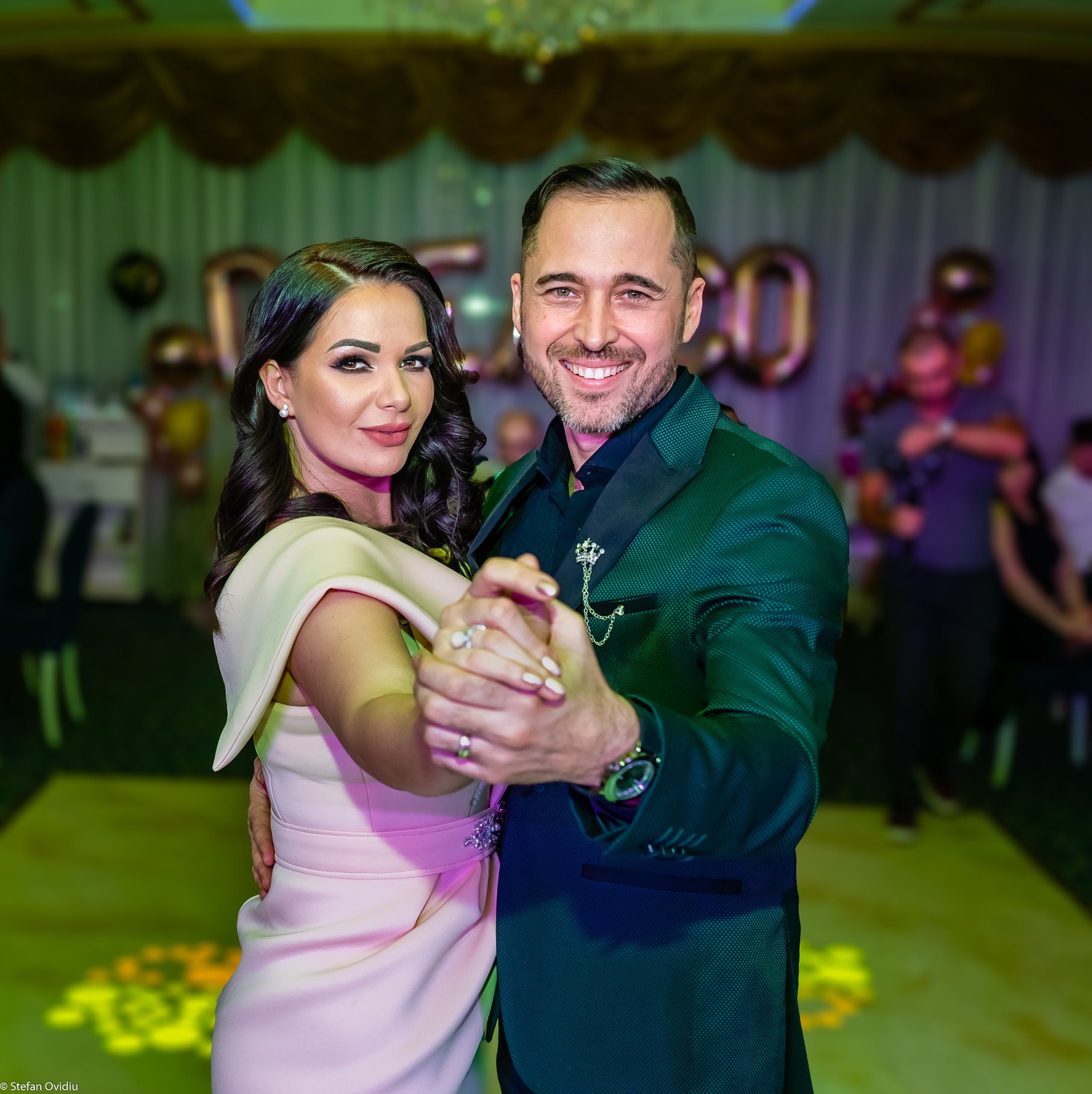 Deea Maxer, prima reacție după ce a apărut în compania altui bărbat. Artista a divorțat recent de Dinu Maxer. „Sunt liberă”