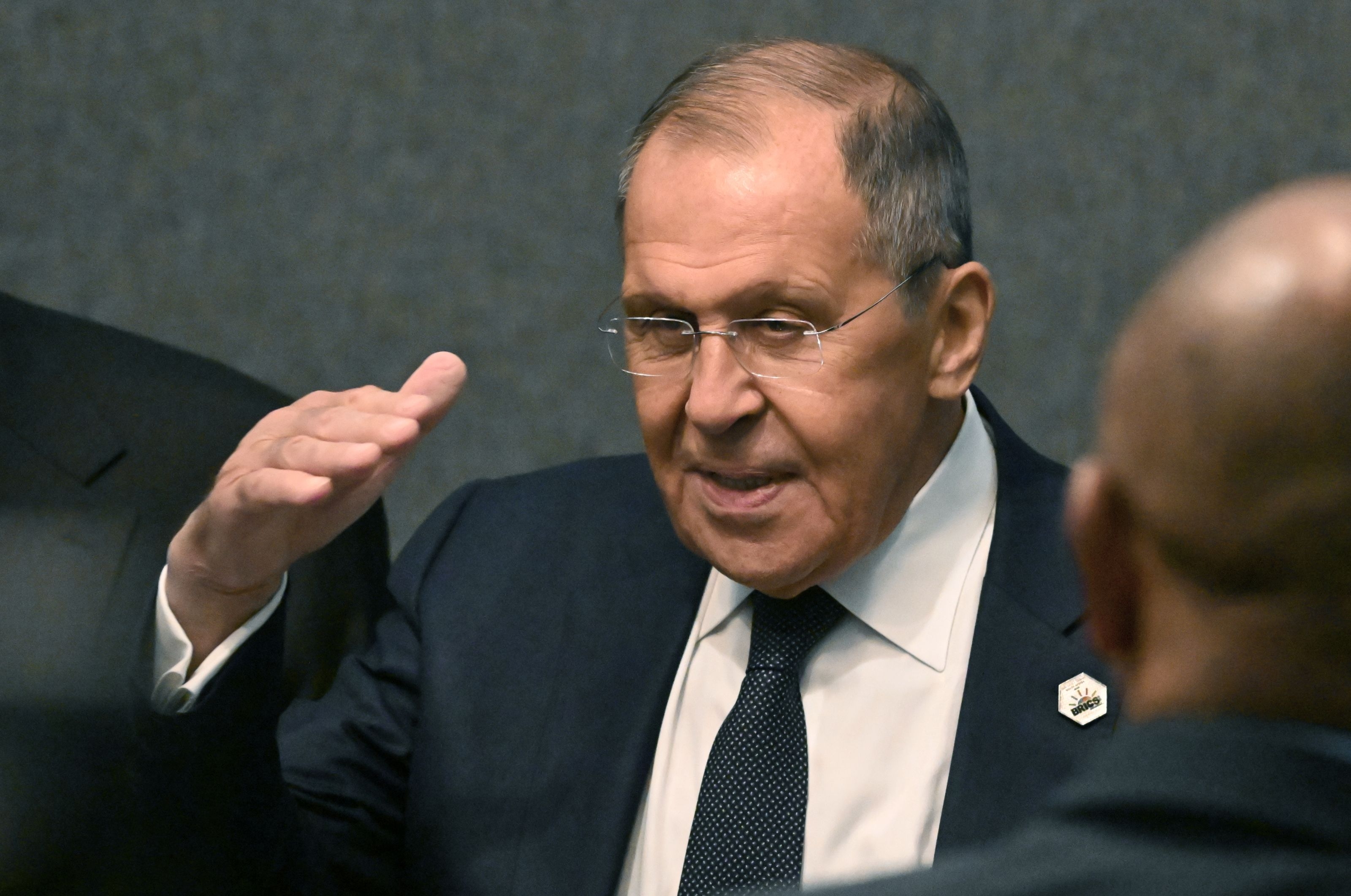 O fostă deputată rusă spune că Serghei Lavrov și Maria Zaharova au avut și o relație intimă. „În rândul elitelor e la modă să ai două familii”