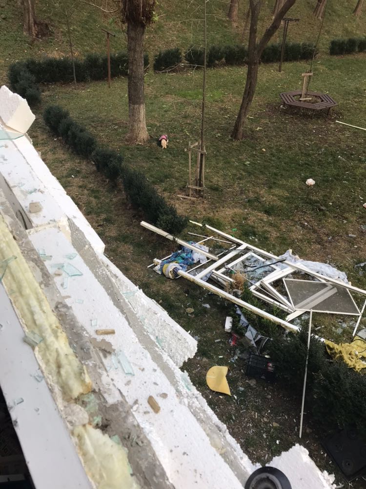UPDATE: Explozie în Onești. Două persoane, la spital cu arsuri grave| FOTO
