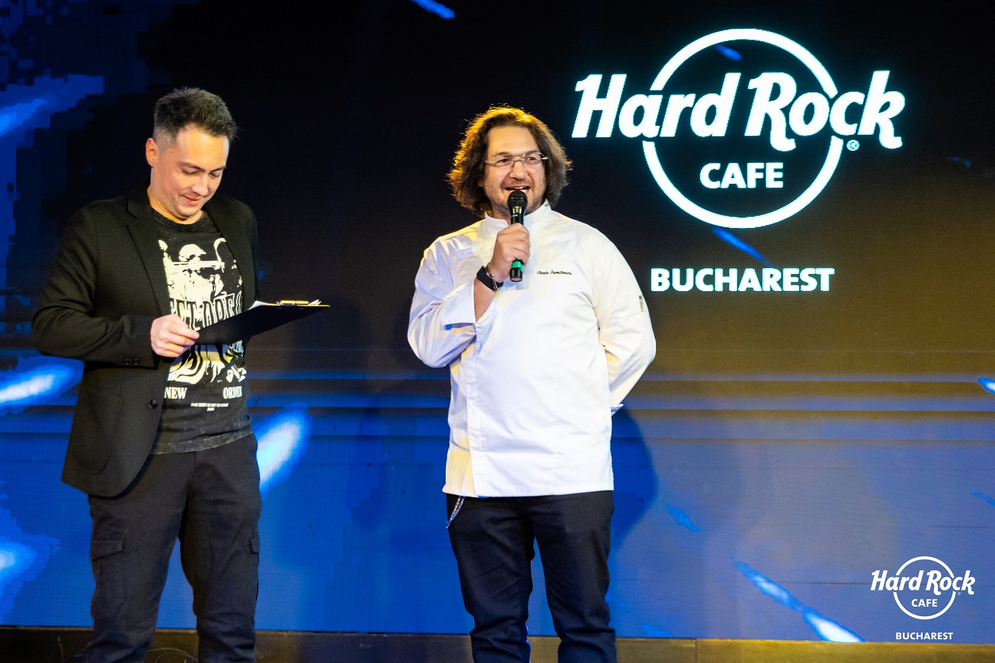 Cum a apărut Florin Dumitrescu pe scena unui restaurant din București: „Îmi place la nebunie”. Surpriză pentru fani
