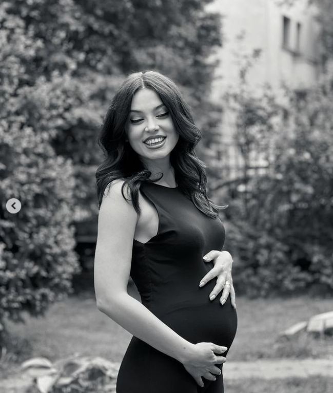 Anca Dumitra este însărcinată cu primul copil. Geanina din Las Fierbinți a publicat primele imagini cu burtica de gravidă