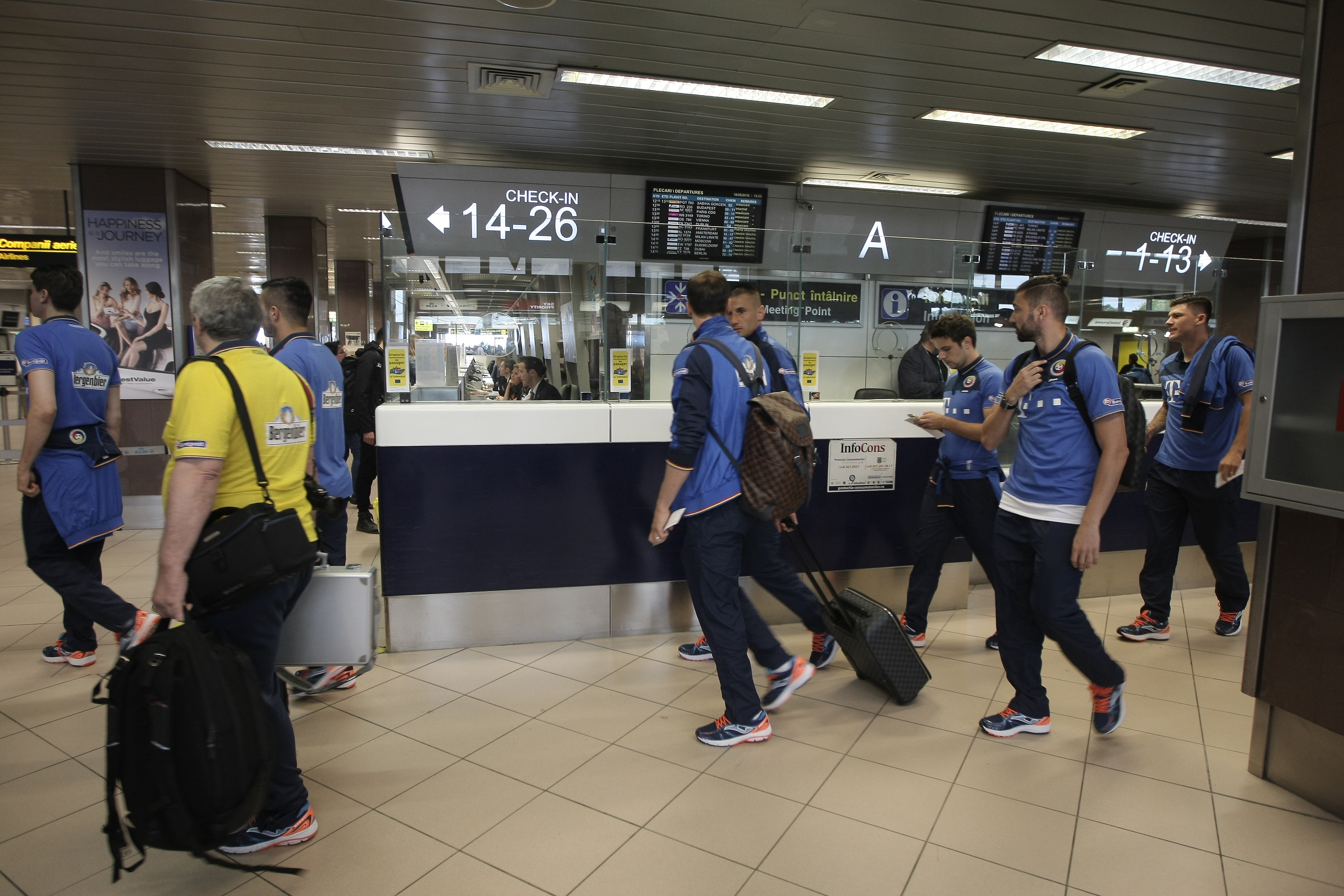Anghel Iordănescu l-a luat pe Denis Alibec în cantonamentul din Italia. Selecționerul, absent | GALERIE FOTO