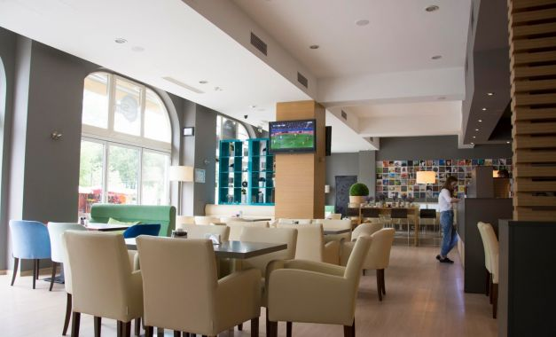 Simona Halep și-a deschis cafenea în Constanța. Ce alte afaceri mai are sportiva / GALERIE FOTO