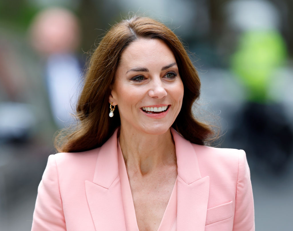 Katalin hercegné sosem riad vissza az élénk színektől