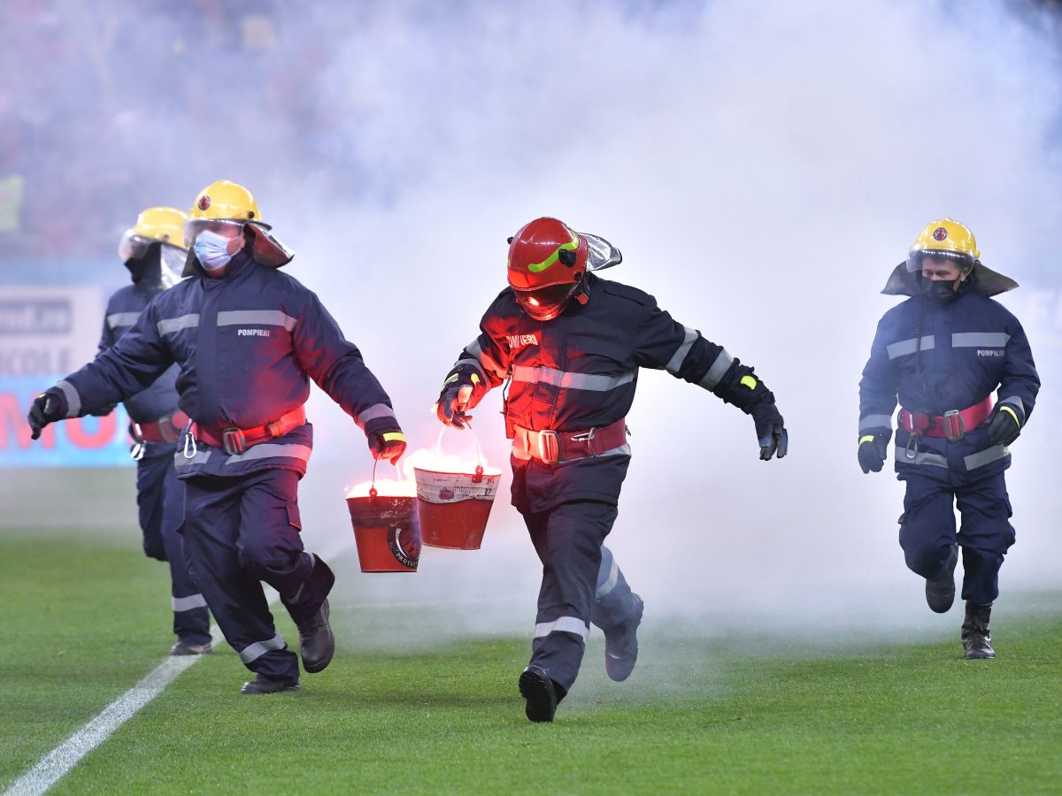 FCSB - Rapid 3-1. Roș-albaștrii au câștigat cu două goluri marcate în prelungiri
