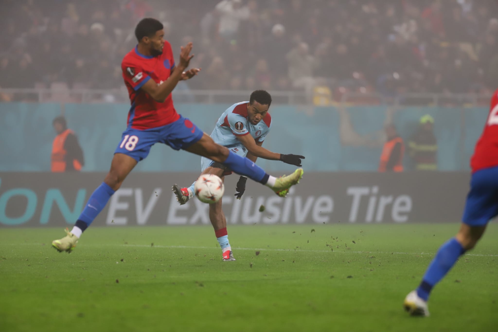 FCSB reușește o remontada de senzație cu Feyenoord și câștigă pe final cu 4-3 după o partidă nebună
