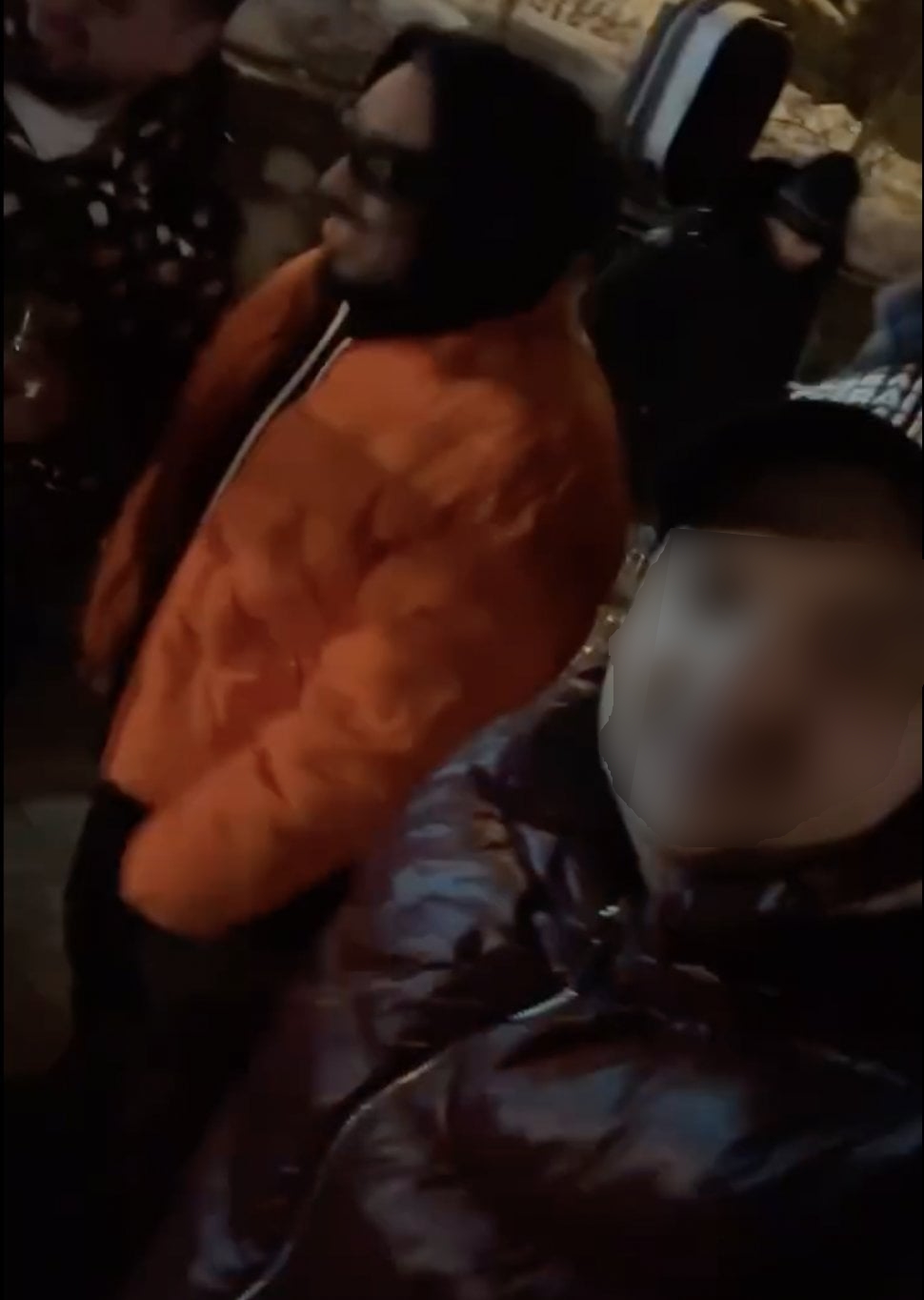 Un bărbat a fost ucis într-un hotel din Padina, după o petrecere cu mai multe vedete, printre care Alex Velea, Antonia și Alina Eremia. Agresorii au fost reținuți
