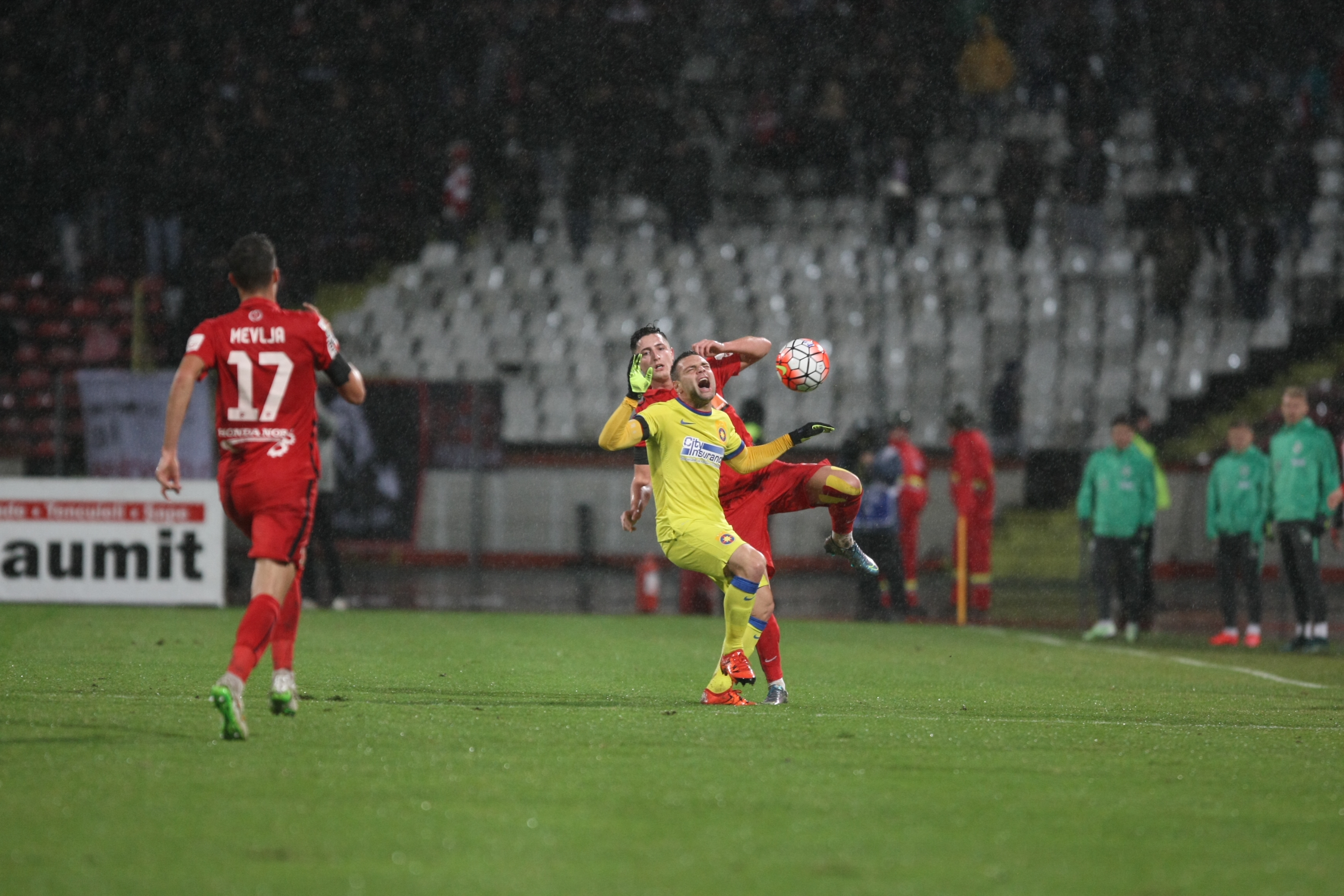 Dinamo - Steaua 3-1. "Câinii" au făcut legea pe teren și au câștigat după patru ani în faţa marii rivale / FOTO