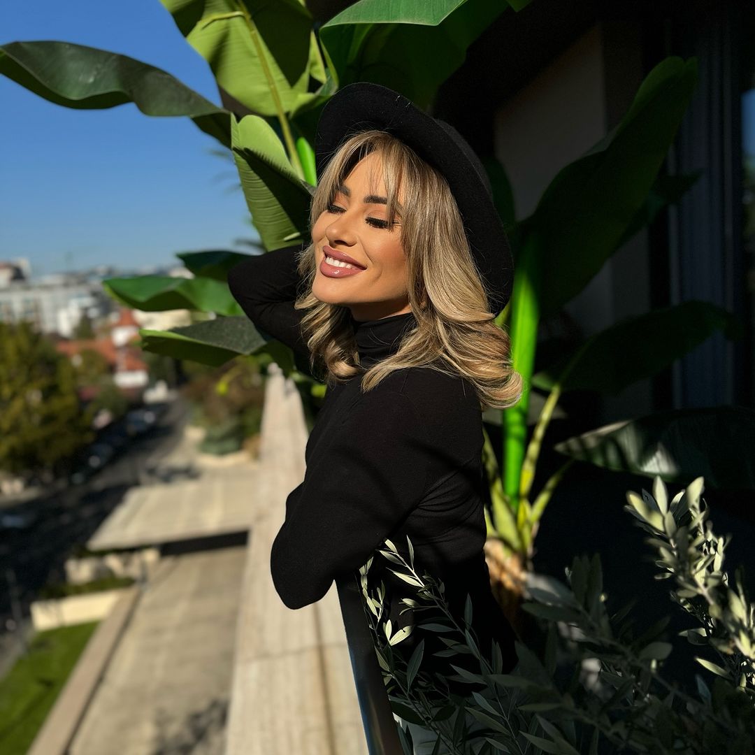 Cine e Irina Baianț, soprana care interpretează imnul „Deșteaptă-te, române!” la meciul România - Kosovo