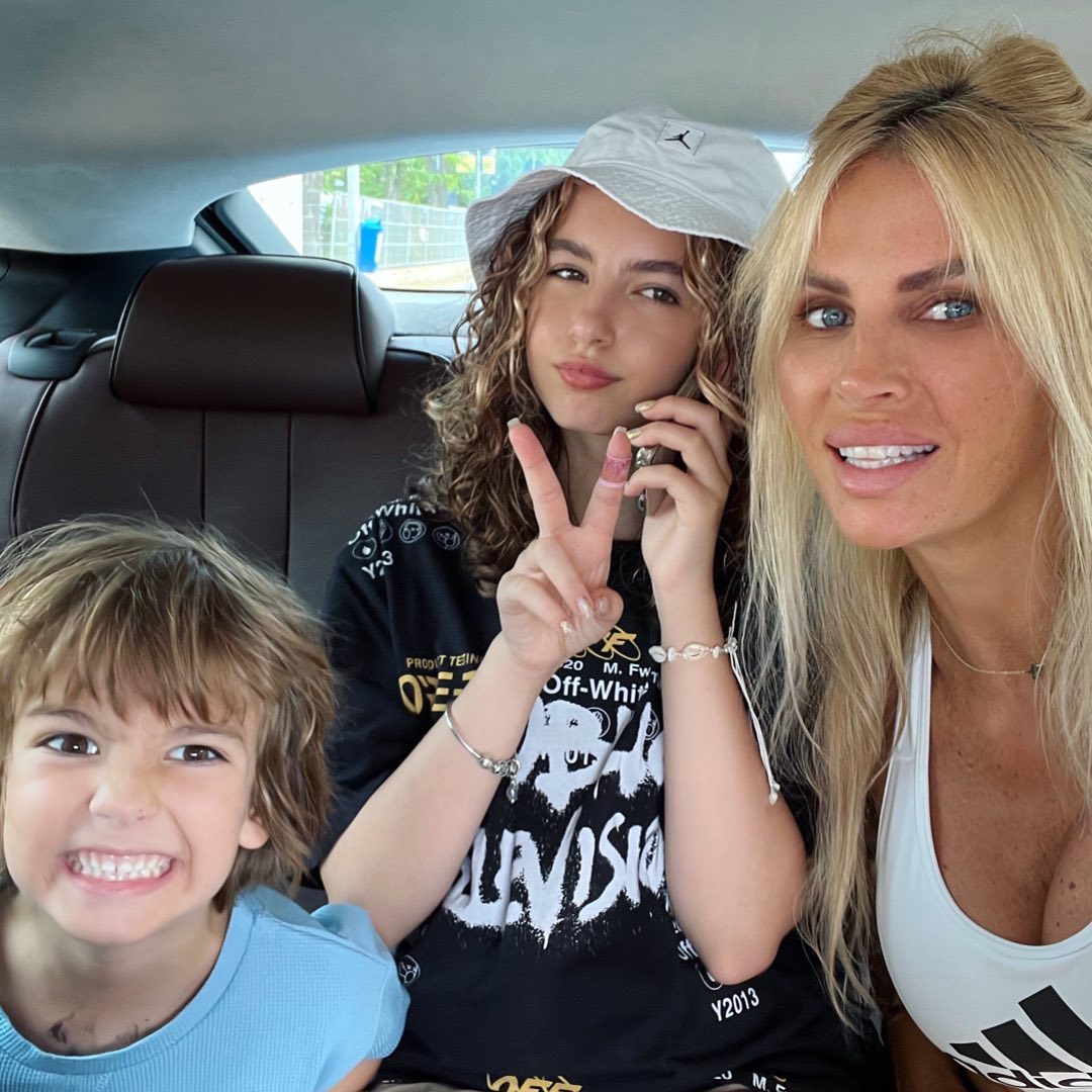 Andreea Bănică, experiență neplăcută la Londra. „Simțeam că mă sufoc. Uite ce ne-au dat! Doamne sfinte!”