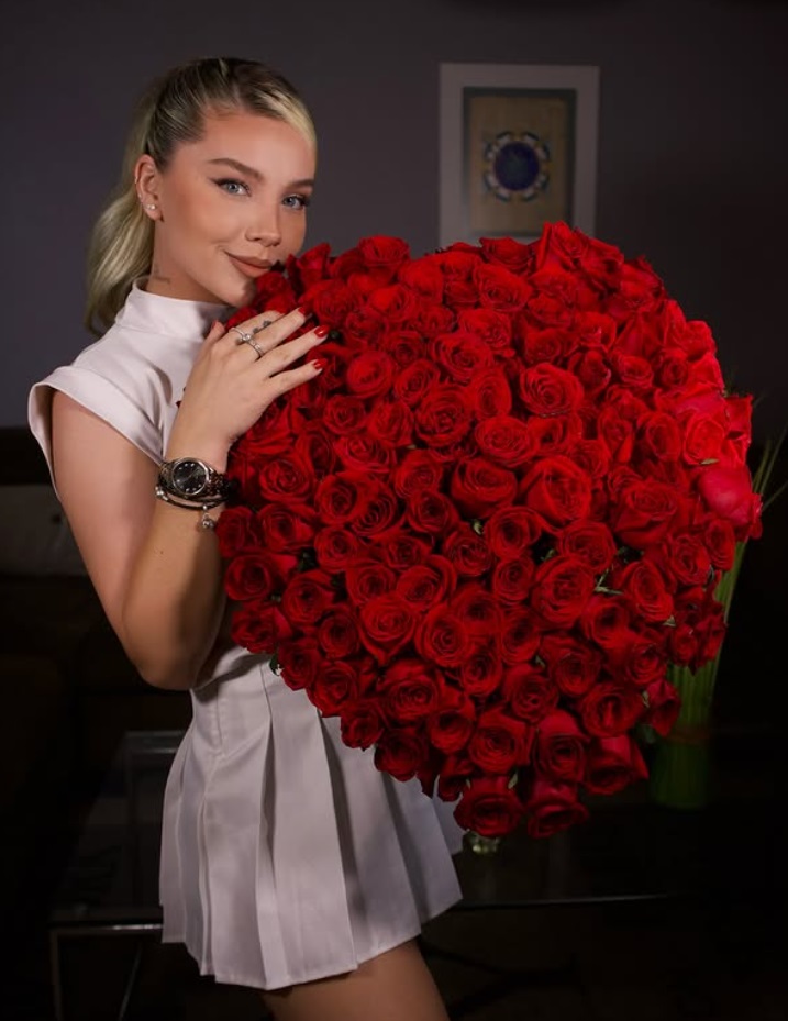 Oana Chelaru, artista română celebră în Ecuador, operată de urgență: „Am fața umflată”