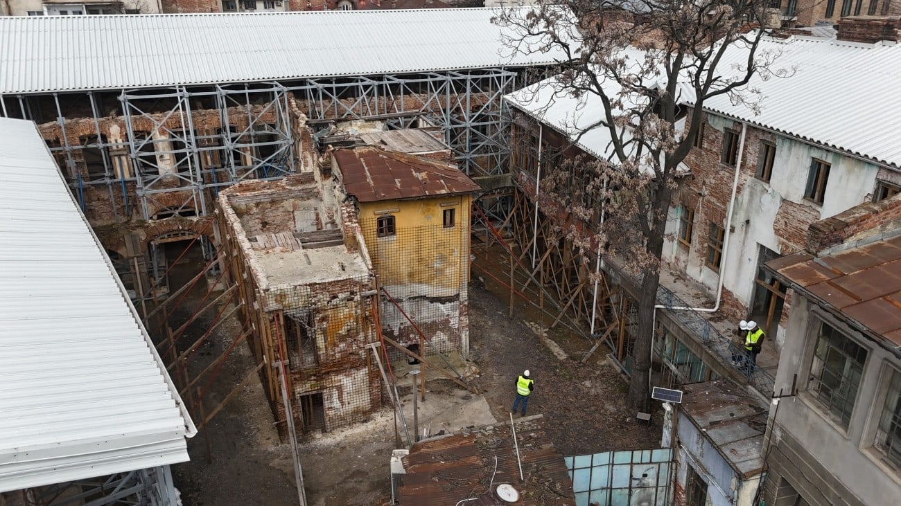 Hanul Solacolu din București a fost salvat de la prăbușire după 30 de ani de ruină. Cum arată și ce vrea să facă Primăria Capitalei aici