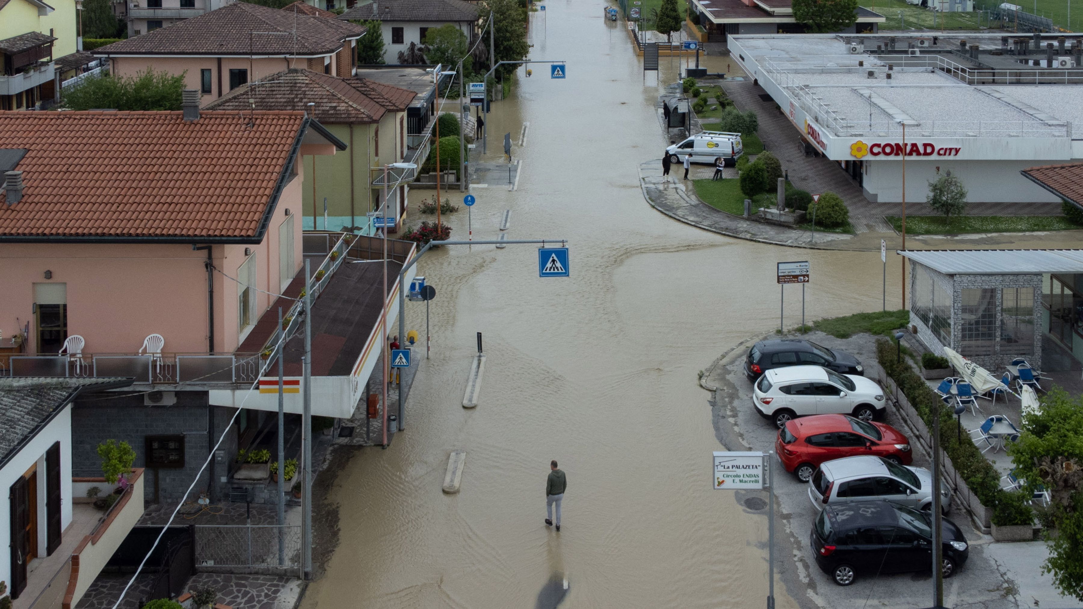 De ce dezastrul provocat de inundațiile din Italia este considerat un avertisment pentru întreaga țară, dar și pentru Europa