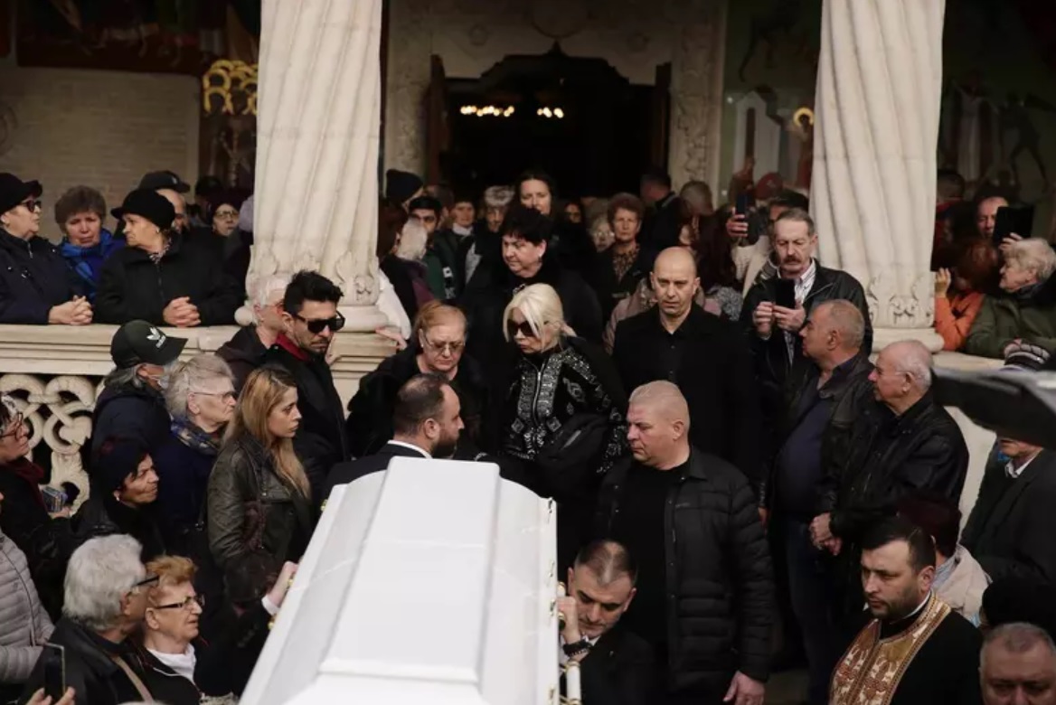 Declarația Oanei Roman după înmormântarea Mioarei Roman: „Mulțumesc mama pentru că îmi dai putere, îmi trimiți mesaje”. Ce a spus despre familia lui Pepe