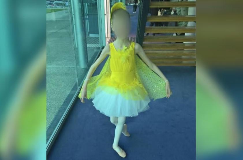 Doi părinți și-au înfometat fiica pentru că doreau să rămână mică. Fata de 17 ani ajunsese să cântărească 27,3 kilograme