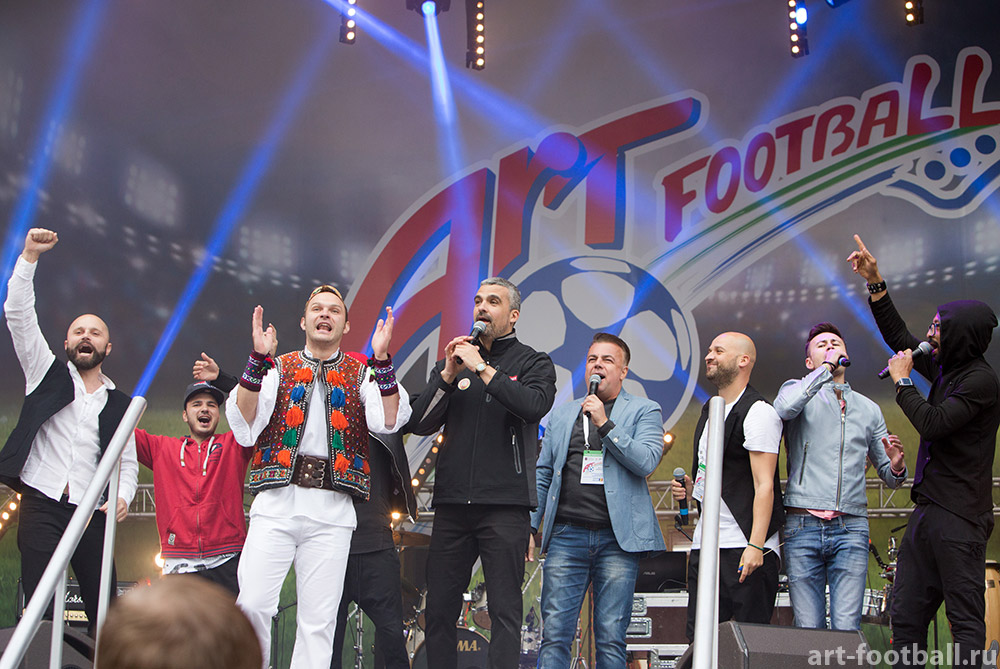Pe ce loc a terminat naționala artiștilor fotbaliști la Campionatul Mondial - Moscova Art Football 2017. Temișan, Enache și Kamara au impresionat prin muzica lor / FOTO