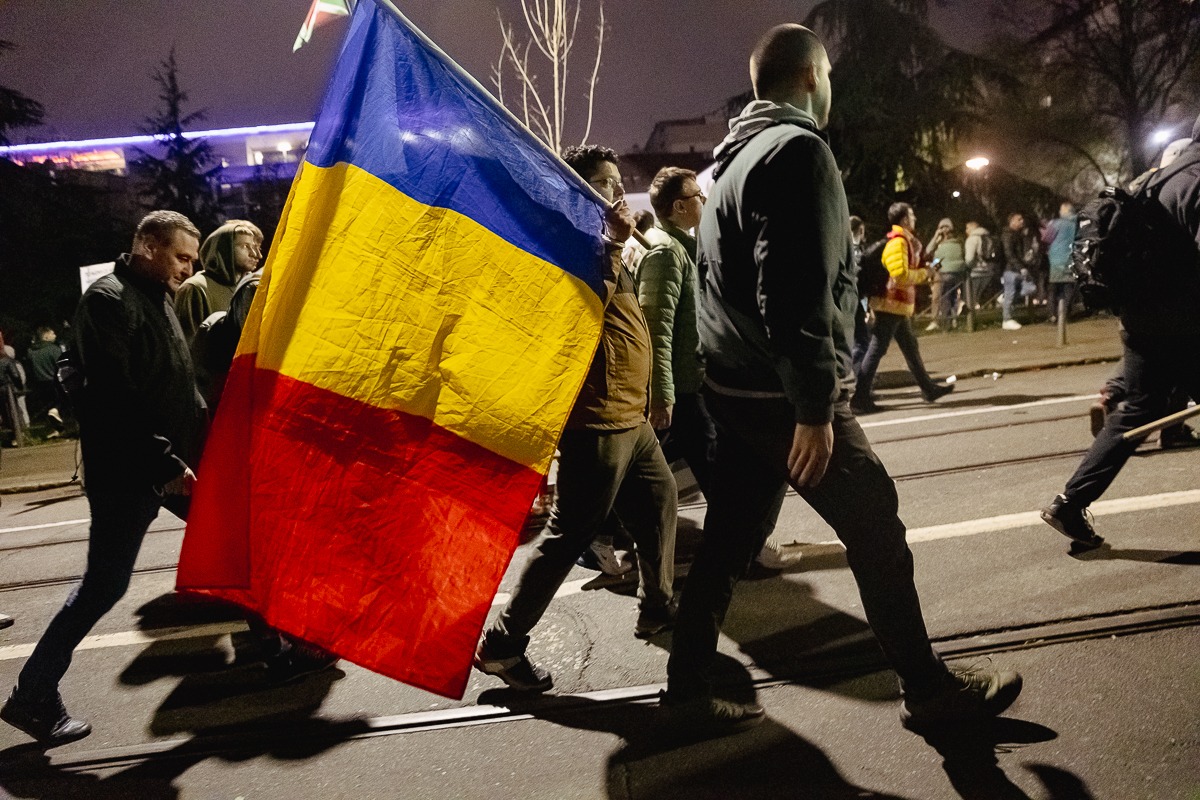 Român la protestul uriaș din Belgrad: „Asta e lupta noastră alături de poporul majoritar!”
