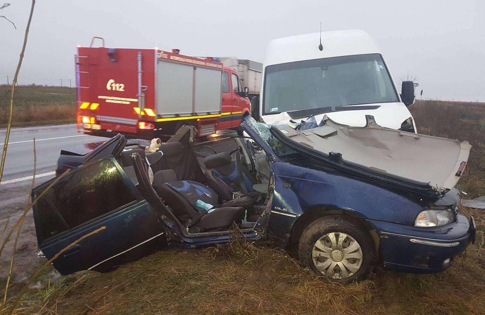 Rămas fără permis și fără dovadă, un vitezoman teribilist nu s-a lăsat și a provocat un accident
