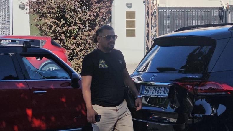 "Kod kuće me je psovao više nego u Zadruzi!" Bora Santana ne sme da pisne pre ulaska u Elitu 9 zbog posebnog ugovora, a bivša supruga je imala štošta da kaže o njemu