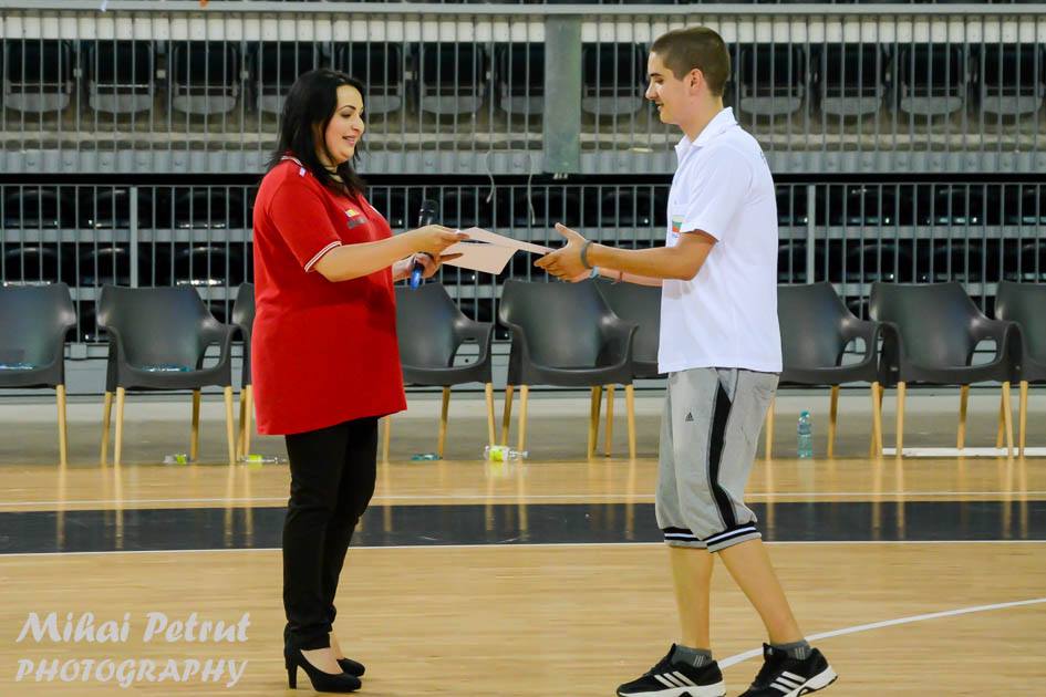 Disperarea medicului ce se ocupă de românii care au cucerit Europeanul de fotbal pentru diabetici: ^”Nimeni nu ne bagă în seamă! Am solicitat și Federația, și Ministerul, dar n-au trimis pe nimeni nici la premiere!”. Mai are nevoie de 27.000 de euro pentru acoperirea cheltuielilor cu organizarea de la Cluj-Napoca