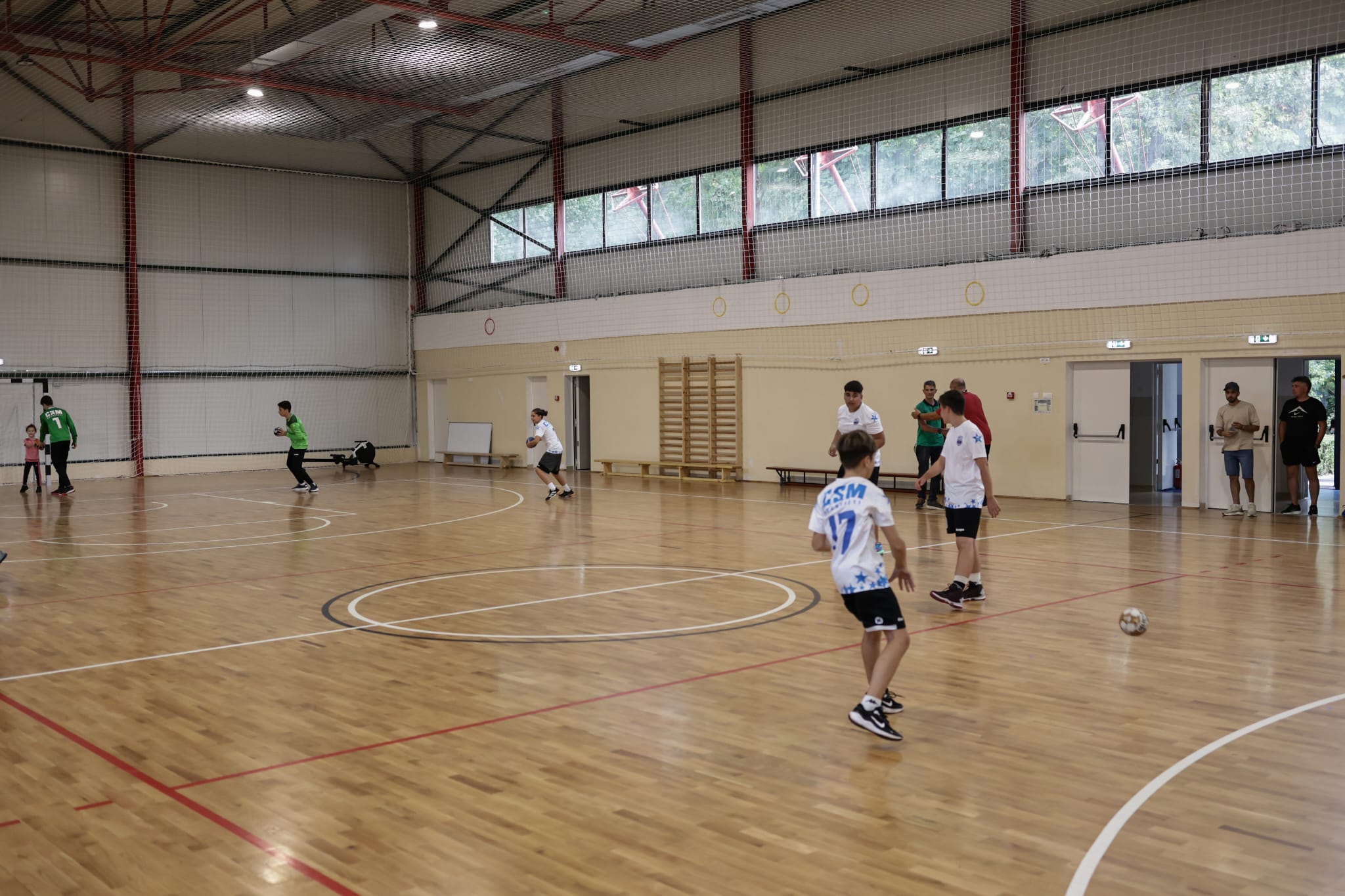 Școala 164 din București a inaugurat cea mai mare bază sportivă, care îi poartă numele campioanei Cristina Neagu