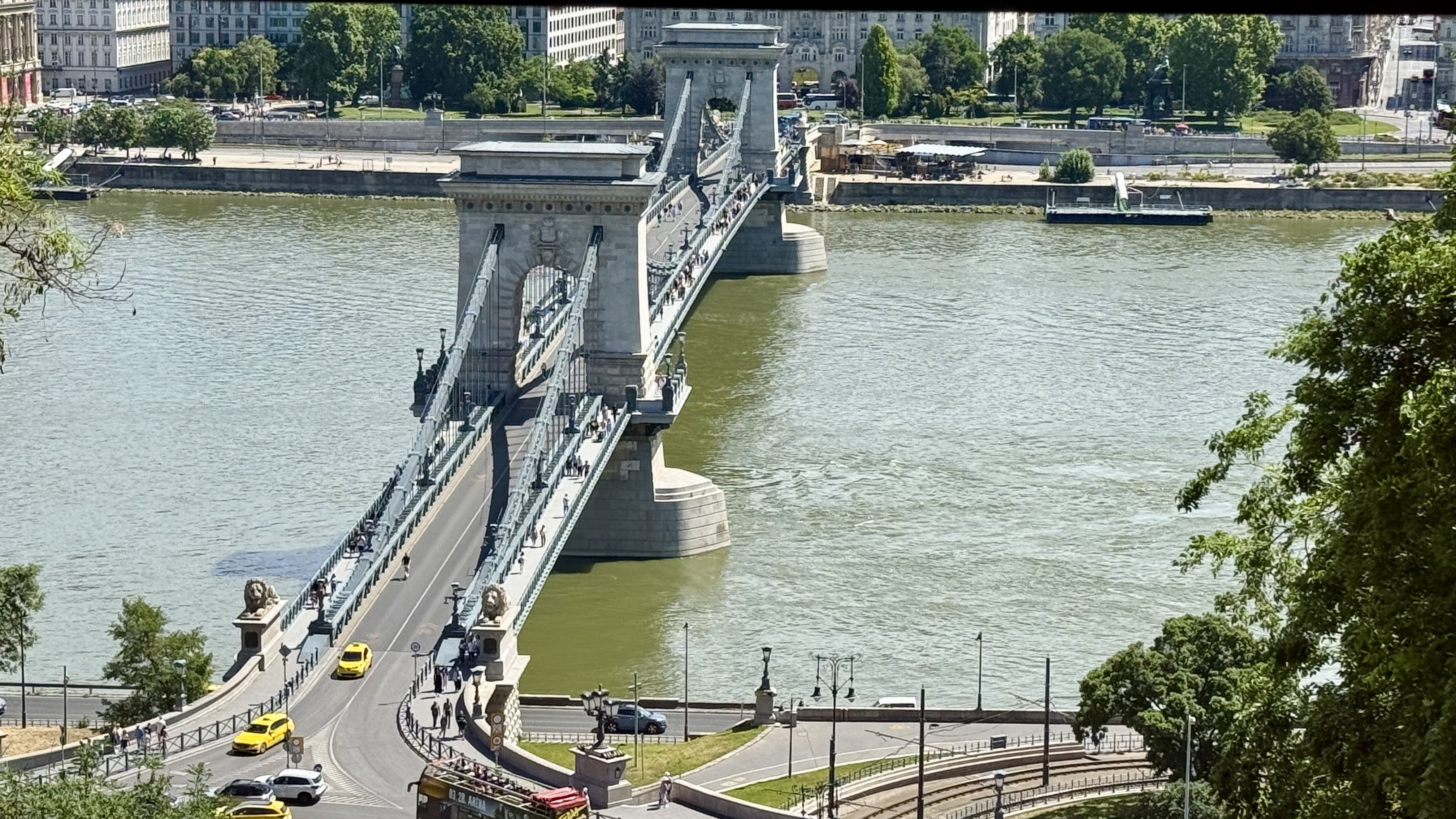 Budapesta, două luni de când Viktor Orban a plecat de la putere. Cum arată viața în capitala Ungariei cu Peter Magyar premier: „Lucrurile se pot schimba”