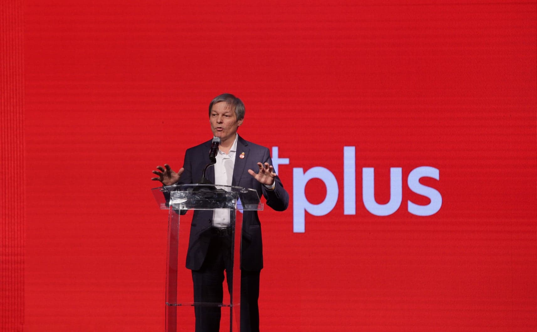 UPDATE. Dacian Cioloş a fost ales preşedintele Partidului Libertăţii, Unităţii şi Solidarităţii