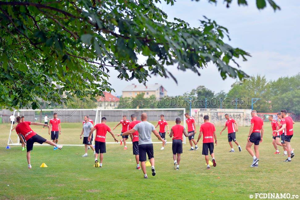 Primele imagini din cantonamentul dinamoviștilor din Slovenia. Filip, noul căpitan. Nistor are frizură nouă | FOTO