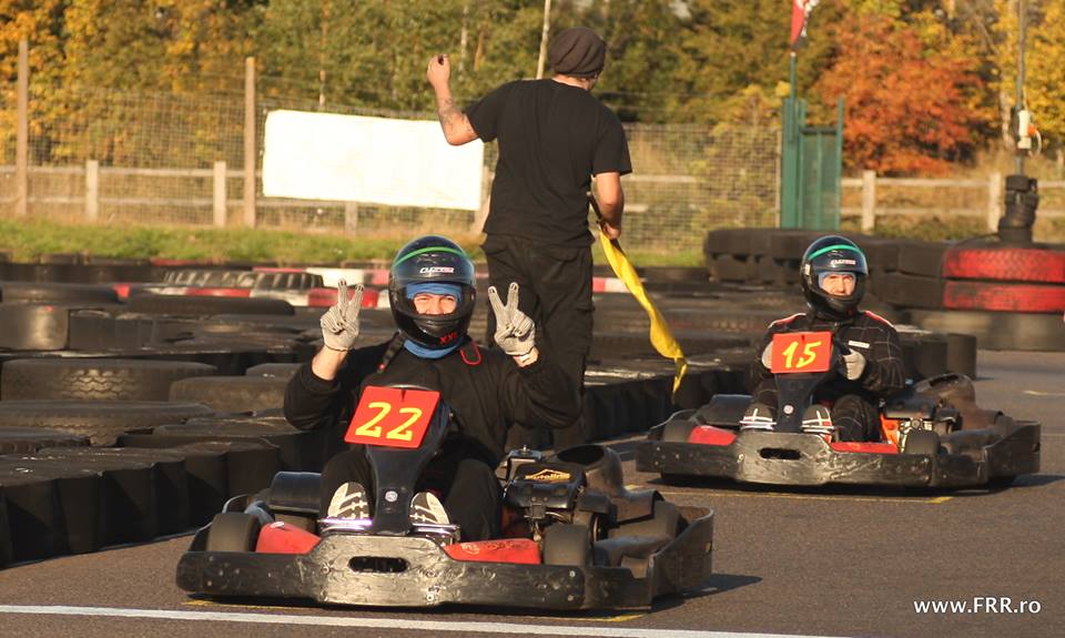 Stejarii s-au distrat la karting, în aşteptarea meciului cu naţionala Canadei, marți, ora 18:45 / GALERIE FOTO