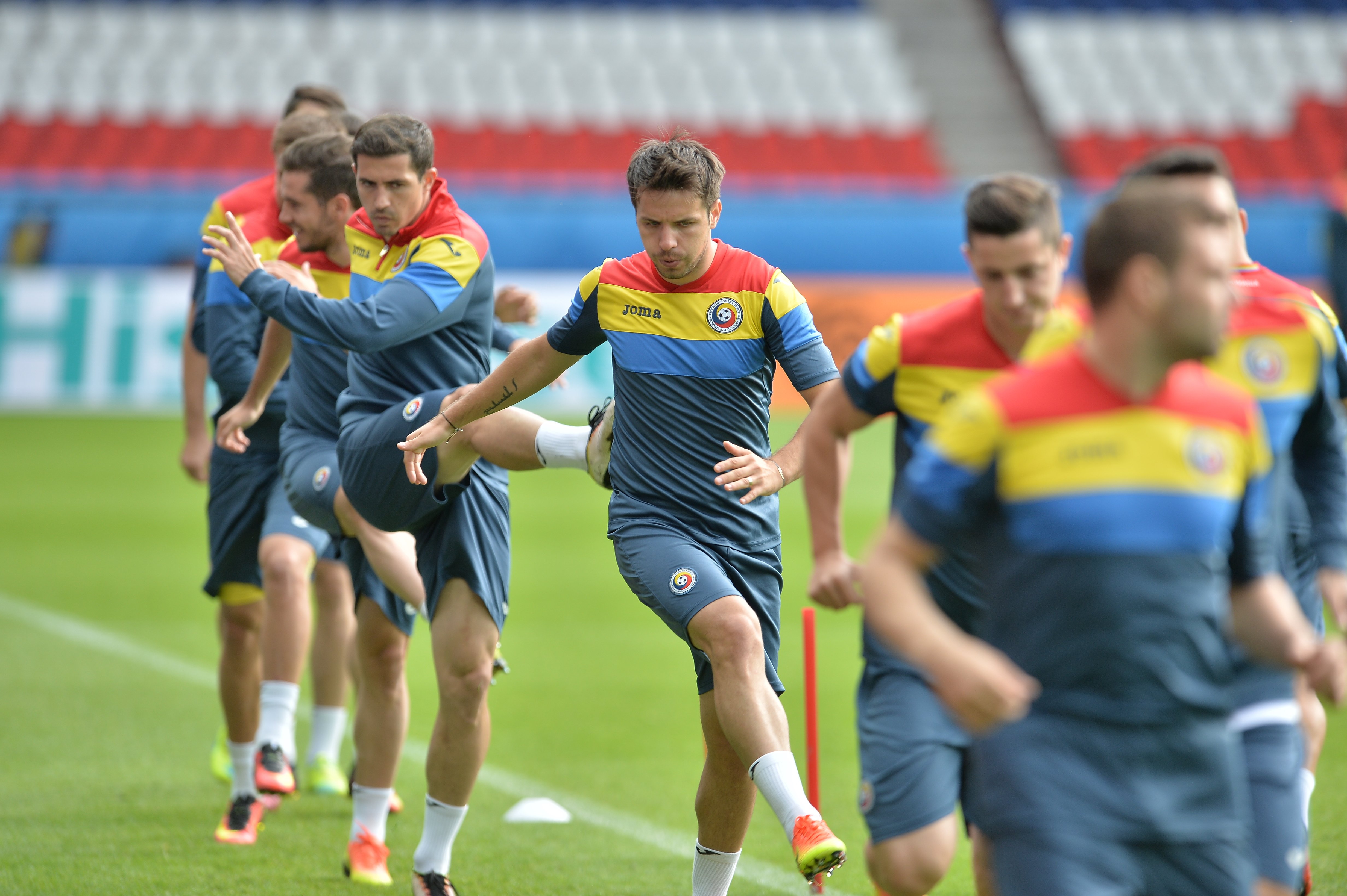 România - Elveția 1-1. Leșin după pauză! Stancu a deschis scorul din penalty, Mehmedi e egalat. Ne-am calificat la decisivul cu Albania!/ BLOG&FOTO&VIDEO