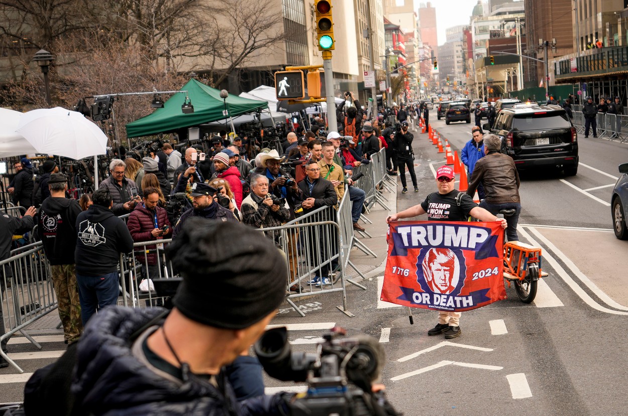 Donald Trump, judecat pentru 34 de capete de acuzare. Prima reacție: „Nu m-am gândit niciodată că s-ar putea întâmpla așa ceva în America”