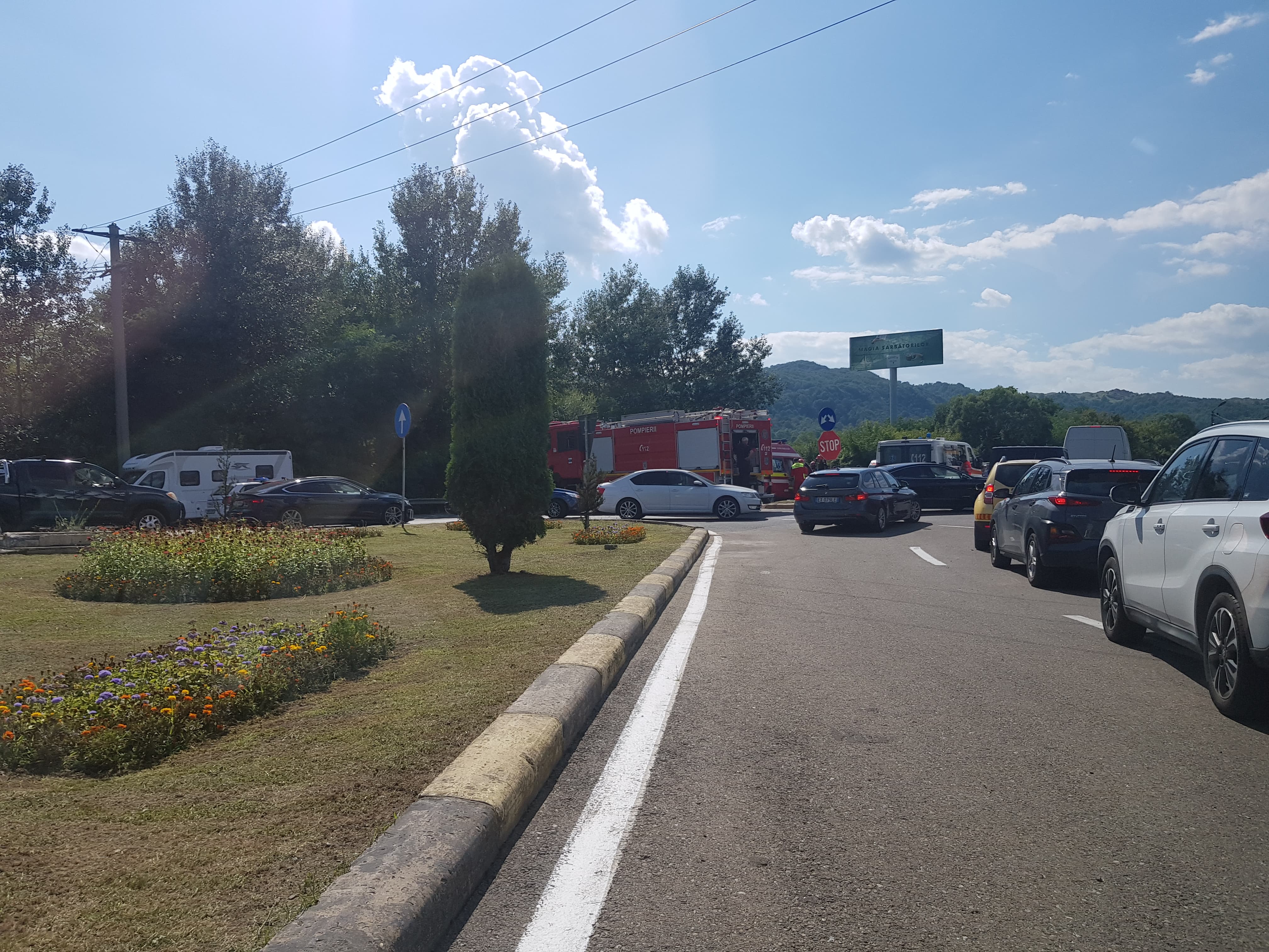 Trafic blocat pe DN 1, pe sensul spre Braşov, în urma unui accident soldat cu trei victime