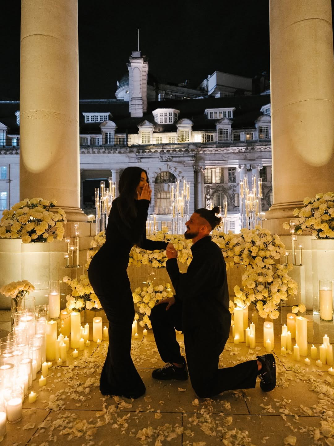 Imagini de la cununia civilă a lui Radu Drăgușin. Fotbalistul s-a căsătorit cu Ioana Stan