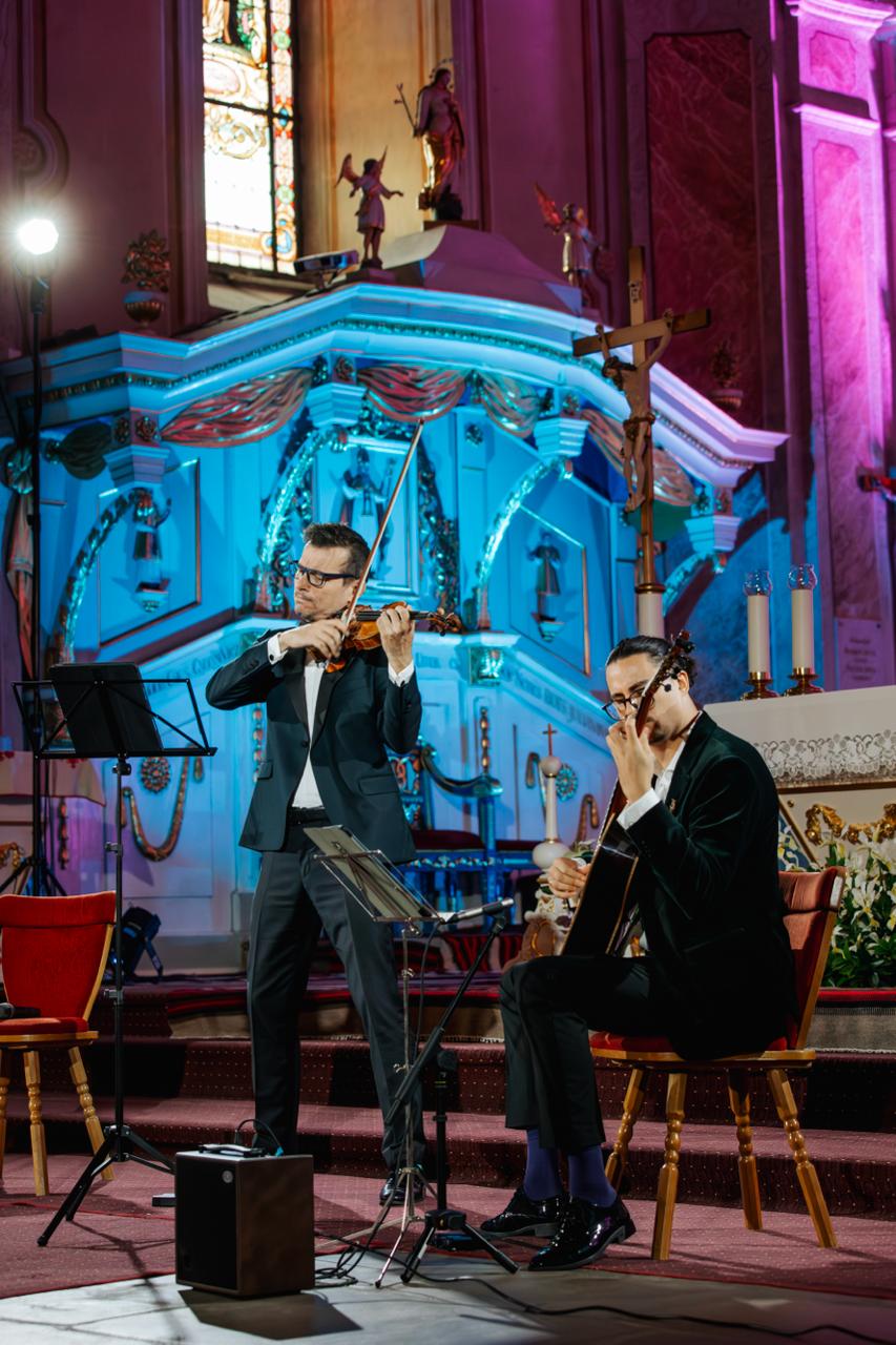 REPORTAJ Turneul Stradivarius 2026. Cum se văd minciuna și trădarea, fake-ul și respectul la Siret Suceava, la Bălcescu-Bacău și Șumuleu Ciuc