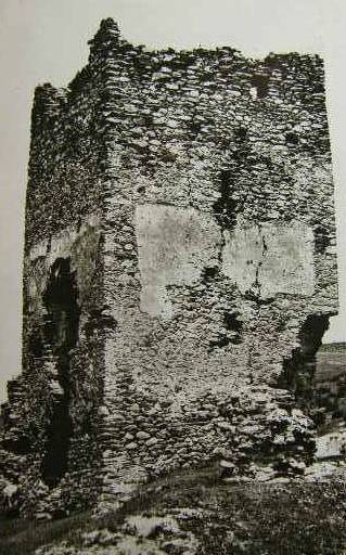 Cetatea Mălăiești din Țara Hațegului, restaurată cu termopane. Fortăreața veche de șase secole a devenit atracție pentru turiști