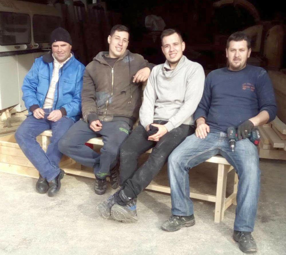 REPORTAJ/Case cu suflet de familie, de la București la Saint-Tropez. Frații Bogdan și Ștefan Mariș au crescut odată cu afacerea părinților